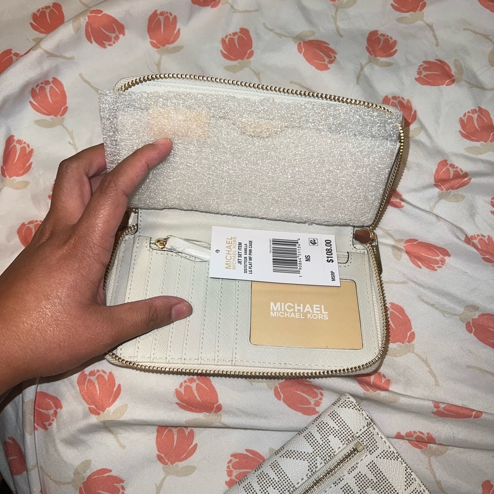 Michael Kors Jet Set wallet